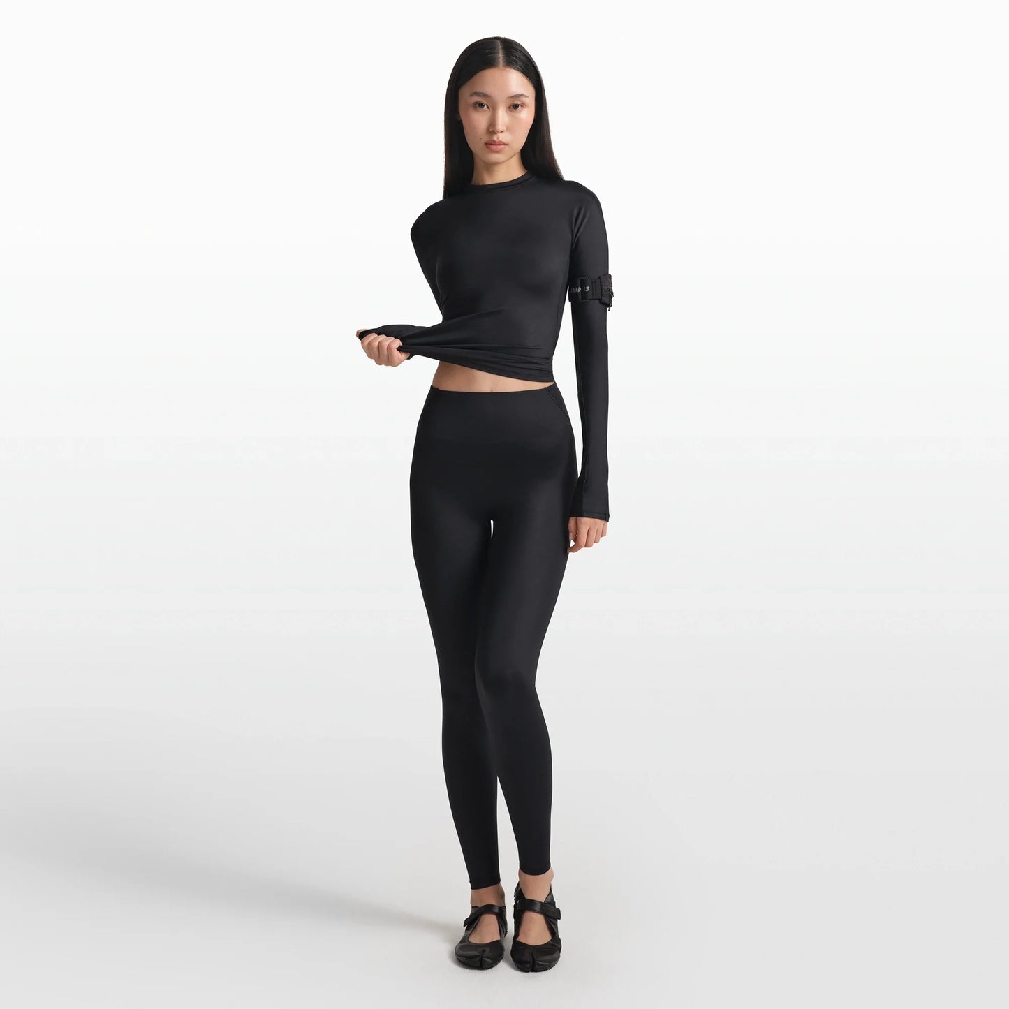 NikeSKIMS SHINE LONG SLEEVE CREW NECK TOP | OBSIDIAN