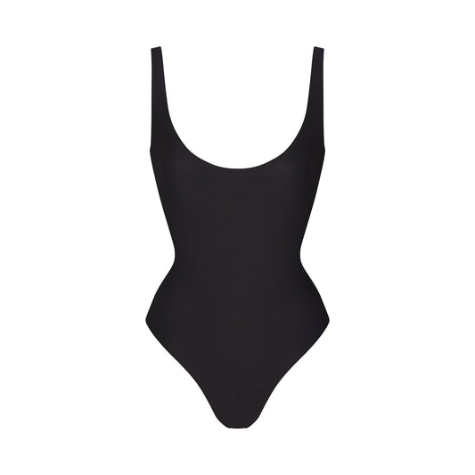 SKIMS BODY SCOOP LOW BACK THONG BODYSUIT | ONYX