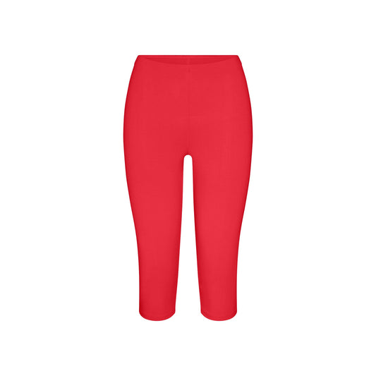 SMOOTH LAYERS HIGH-WAISTED CAPRI | CARMINE