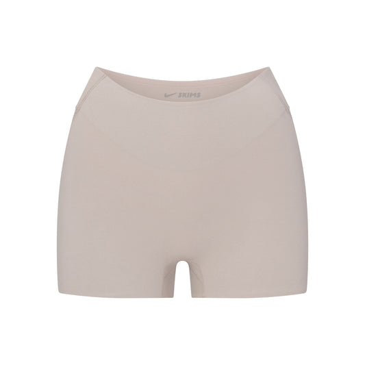NikeSKIMS STUDIO STRETCH DIPPED 2" SHORT | LINEN