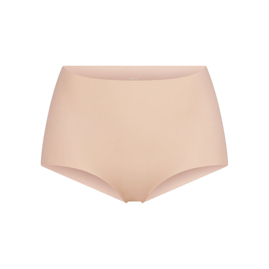 NAKED BOY SHORT | MICA