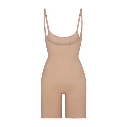 SEAMLESS SCULPT BUTT LIFTING OPEN BUST BODYSUIT | CLAY