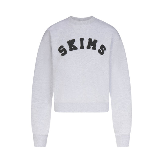 COTTON FLEECE LOGO CLASSIC CREWNECK | ONYX ARCHED LOGO PATCH