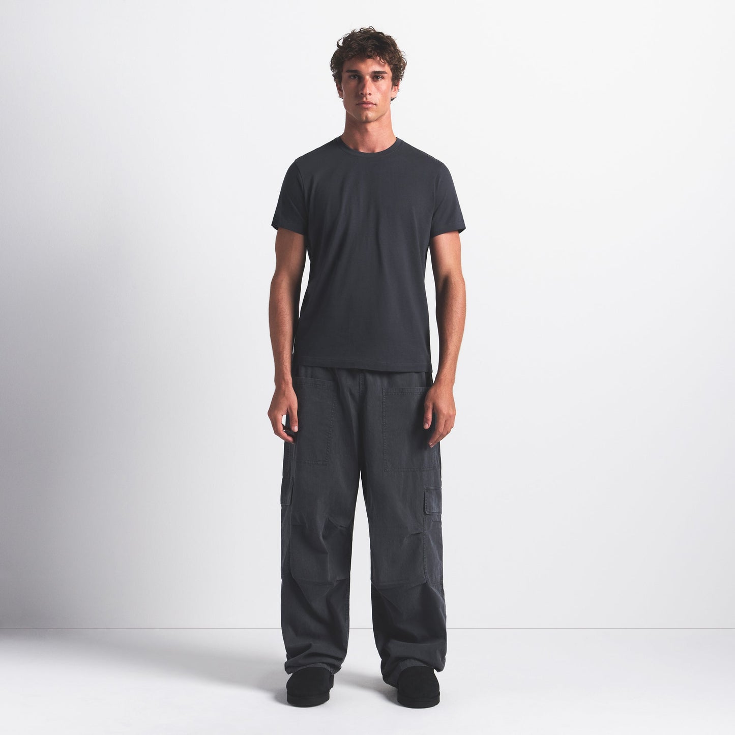 SKIMS COTTON MENS CLASSIC T-SHIRT | GRAPHITE