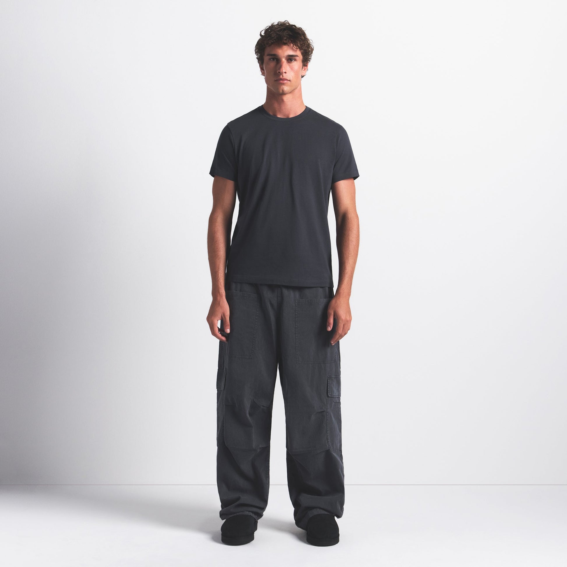 SKIMS COTTON MENS CLASSIC T-SHIRT | GRAPHITE